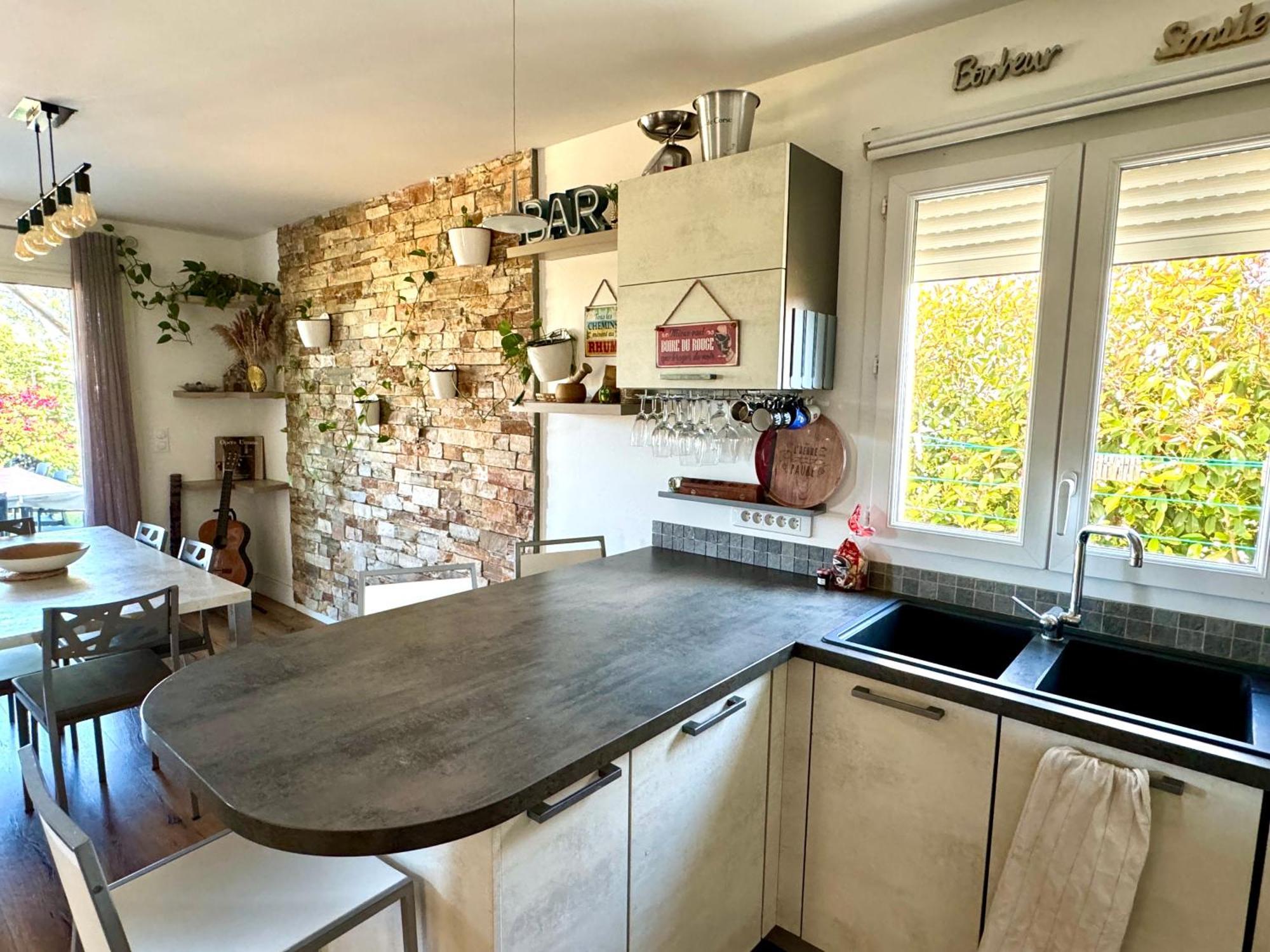 Jolie Maison Borgo Trois Chambres Trois Salles De Bain מראה חיצוני תמונה