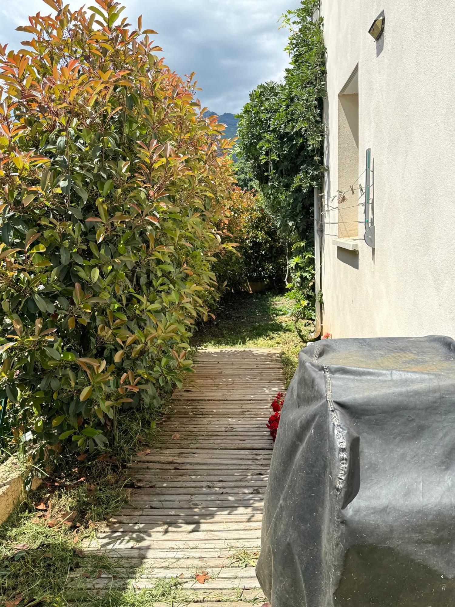 Jolie Maison Borgo Trois Chambres Trois Salles De Bain מראה חיצוני תמונה