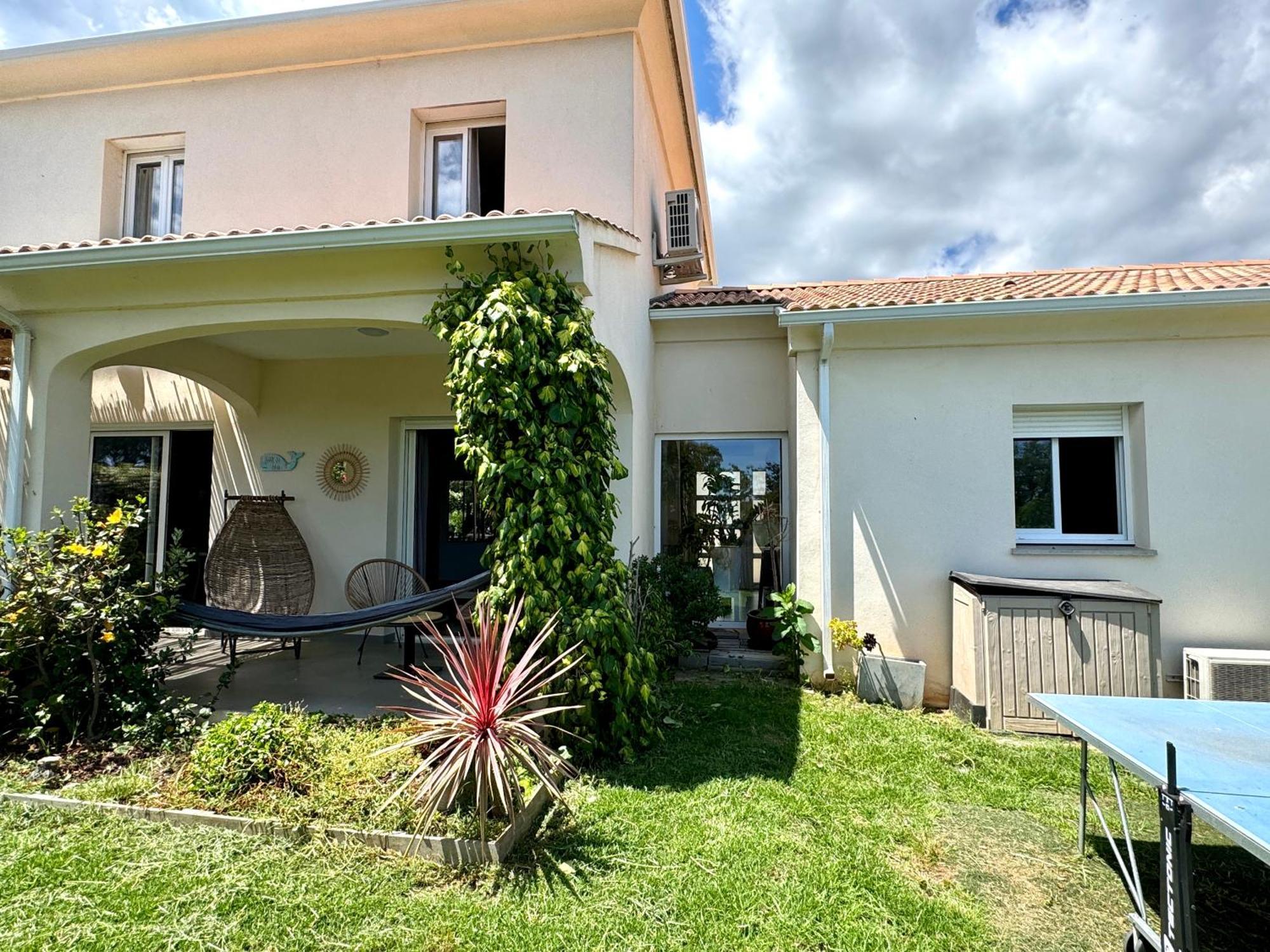 Jolie Maison Borgo Trois Chambres Trois Salles De Bain מראה חיצוני תמונה