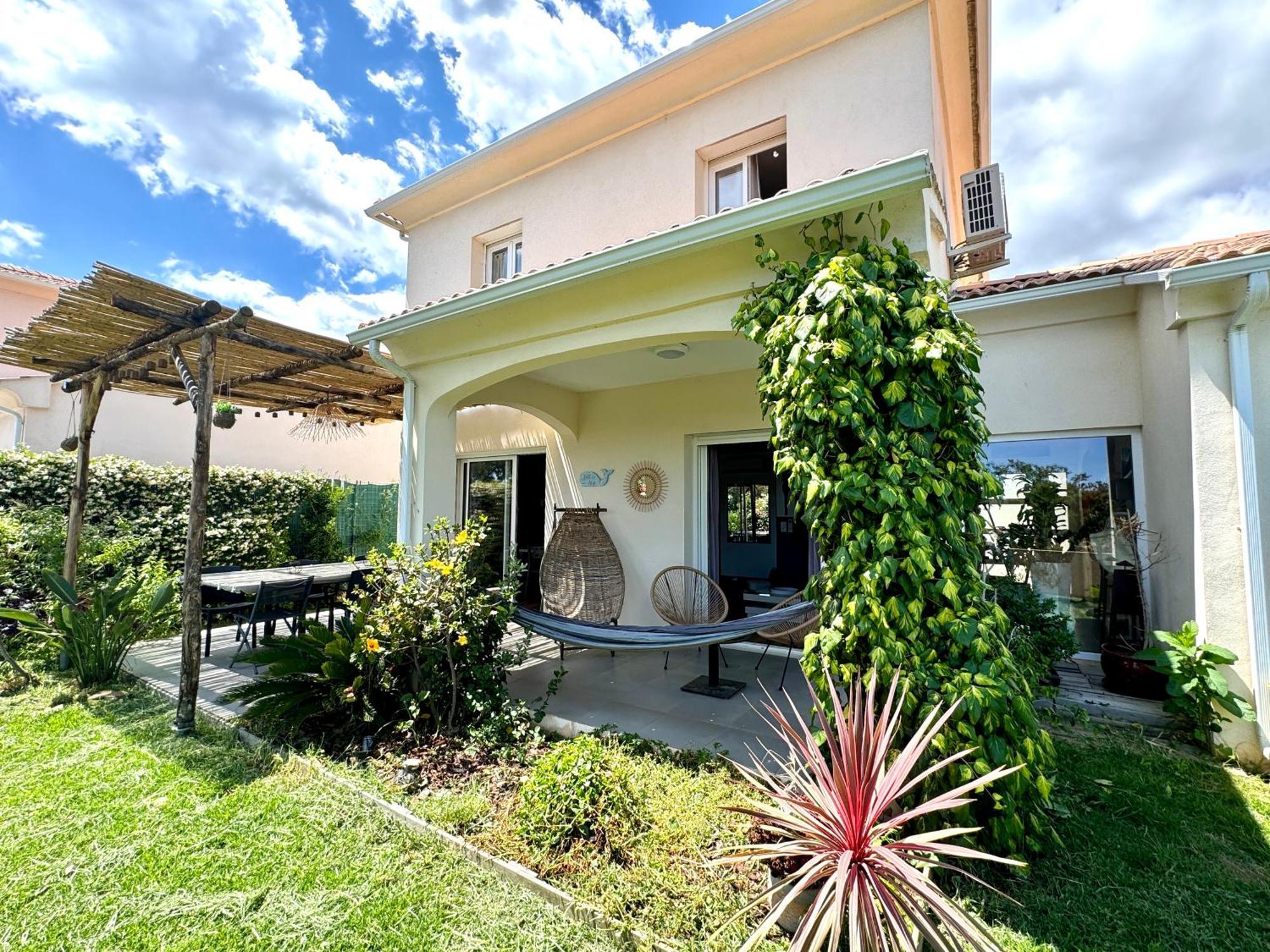 Jolie Maison Borgo Trois Chambres Trois Salles De Bain מראה חיצוני תמונה