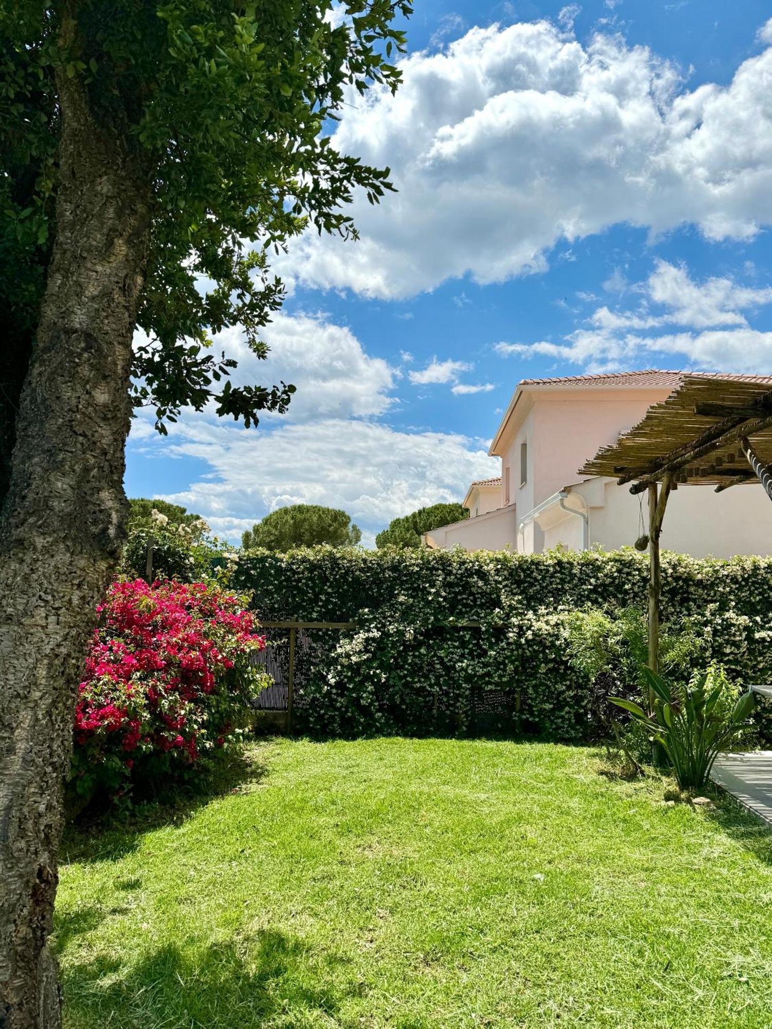 Jolie Maison Borgo Trois Chambres Trois Salles De Bain מראה חיצוני תמונה
