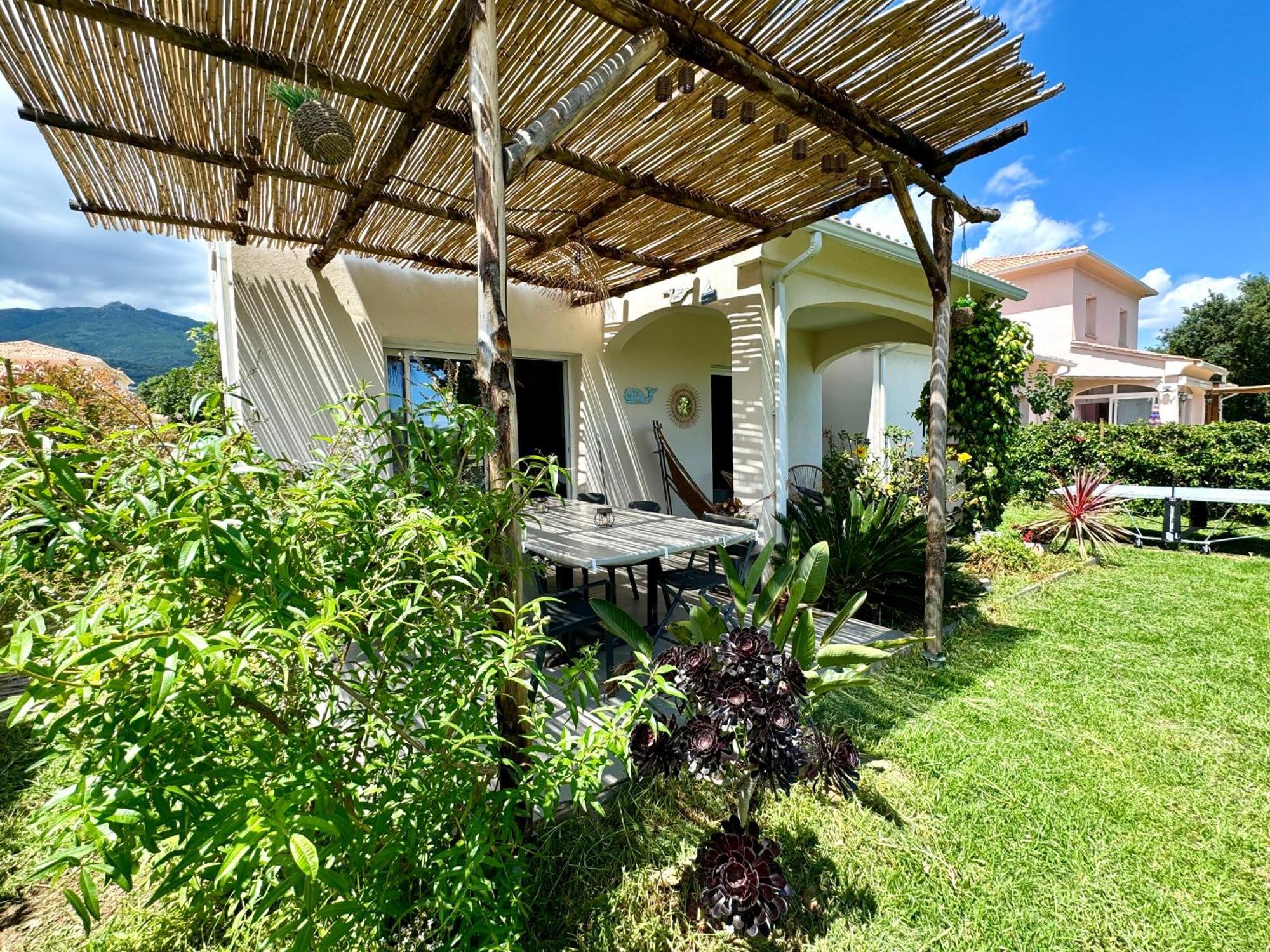 Jolie Maison Borgo Trois Chambres Trois Salles De Bain מראה חיצוני תמונה